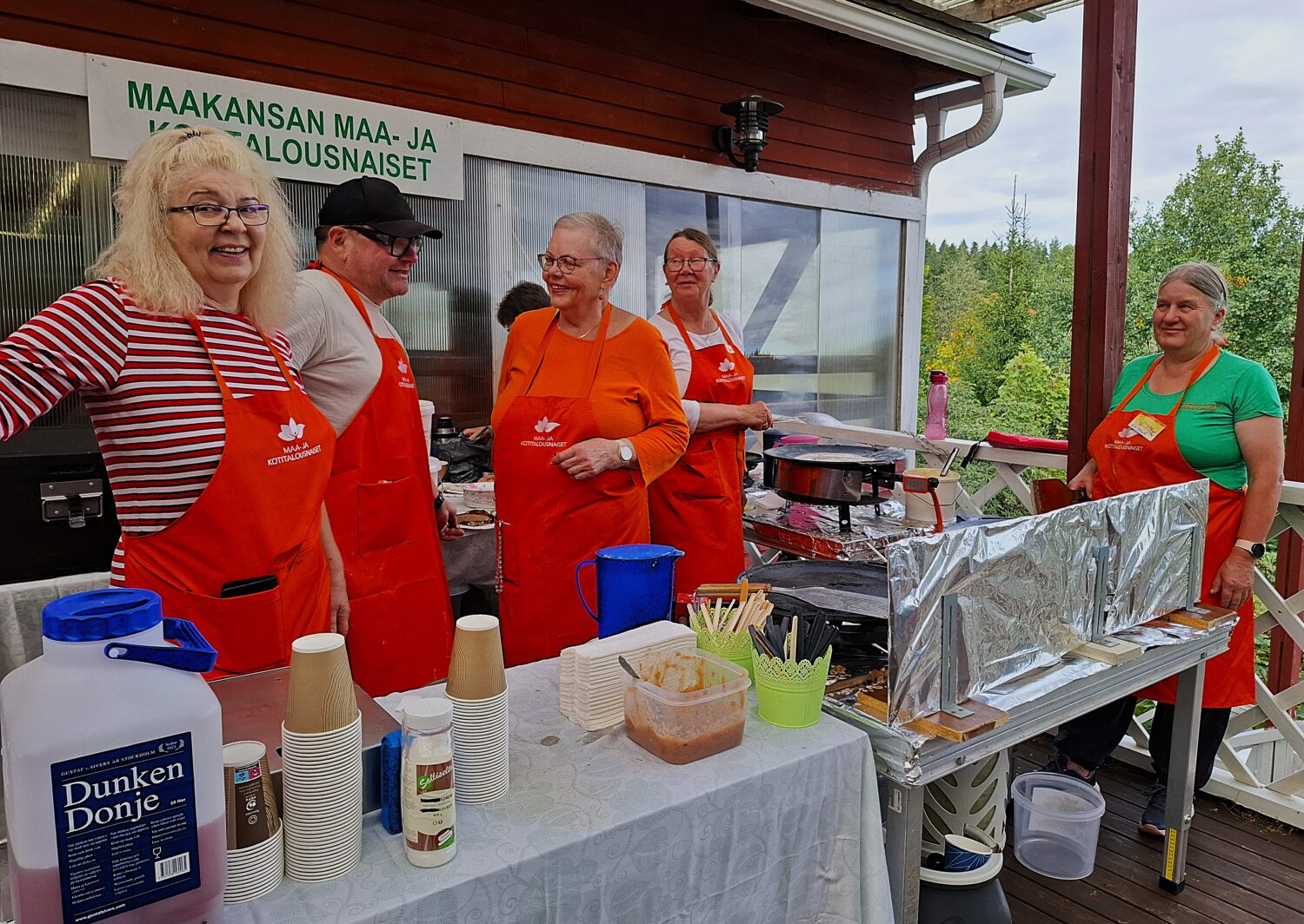 Elimäen Mustilan alueelta Korian Kallioniemen tanssilavan kiinteistölle siirtynyt syksyn satokauden Lähiruokamessut-tapahtuma sai jälleen huippusuosion 4 Elimäen Mustilan alueelta Korian Kallioniemen tanssilavan kiinteistölle siirtynyt syksyn satokauden Lähiruokamessut-tapahtuma sai jälleen huippusuosion 4