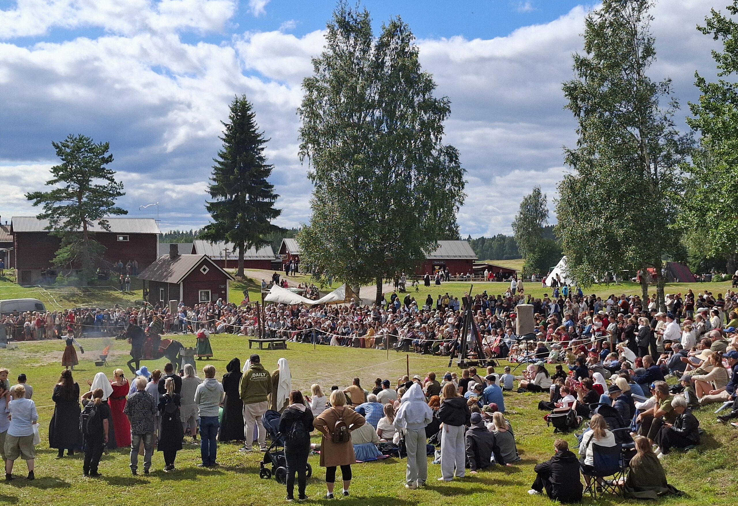 20260808_142612 Rohan Tallin näytös (1) Wiipurintien markkinat, Jaalan Liikasenmäki