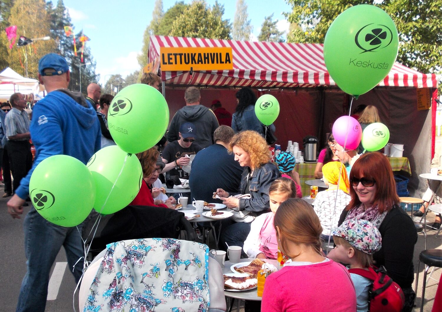 Elimäen Kirkonkylän ja Mustilan kesätapahtumien kausi huipentuu Pajarit-näytelmän viimeiseen esitykseen kotiseutumuseolla ja Pestoomarkkinoihin la 2.9. sekä Lähiruokamessuihin la-su 9.-10. syyskuuta 2023 4