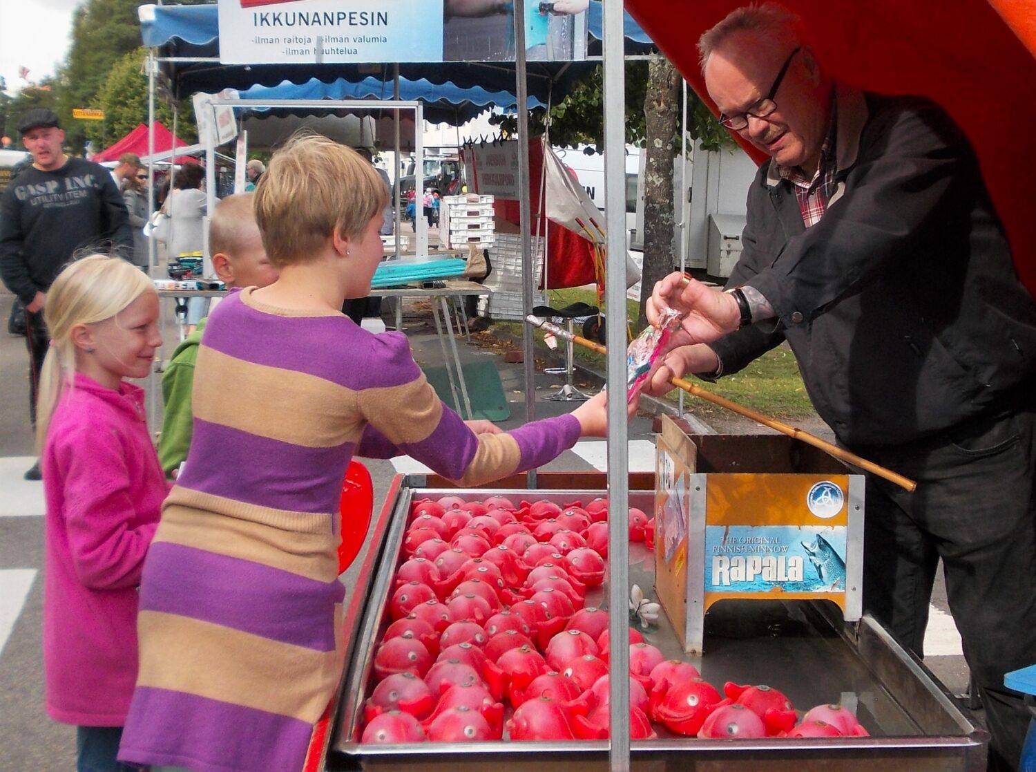 Elimäen 50. Pestoomarkkinoilla 7.9.2024 juhlistetaan MLL:n Elimäen yhdistyksen 100-vuotista toimintaa. Aarne Alligaattori on lasten eniten toivoma esiintyjä 1
