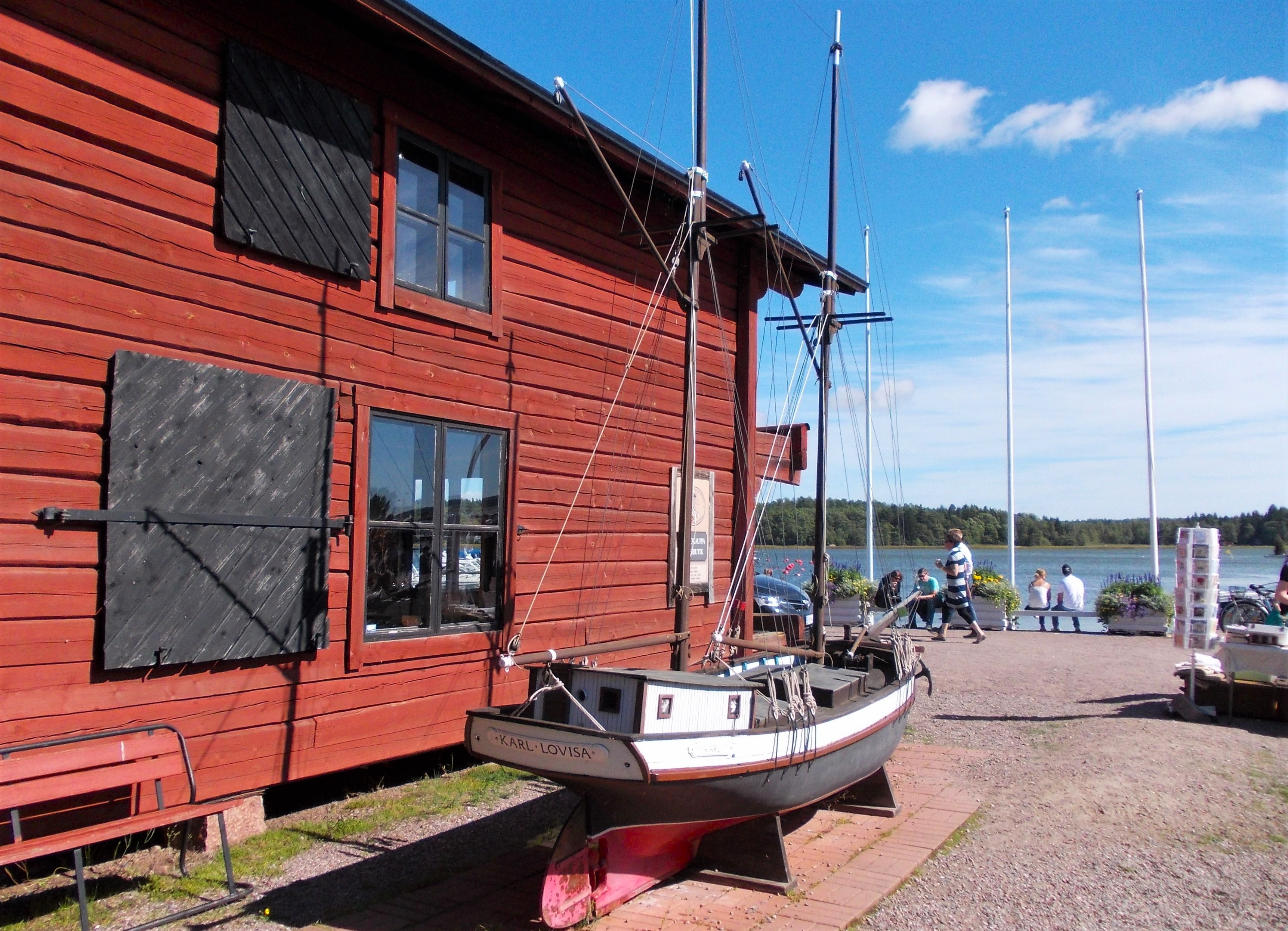 Loviisan Laivasillalla 30.07.-2.8.2026 järjestettävä moniulotteinen musiikkijuhla SALTFEST täyttää yleisön toiveet erilaisesta kesäfestarista. Torstai-illan ohjelman avaa Vilma Jää Loviisan kirkossa. 1 Loviisan Laivasillalla 30.07.-2.8.2026 järjestettävä moniulotteinen musiikkijuhla SALTFEST täyttää yleisön toiveet erilaisesta kesäfestarista. Torstai-illan ohjelman avaa Vilma Jää Loviisan kirkossa. 1