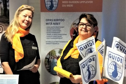 Opaskuva Tarja ja Lea Vaakunassa (4)