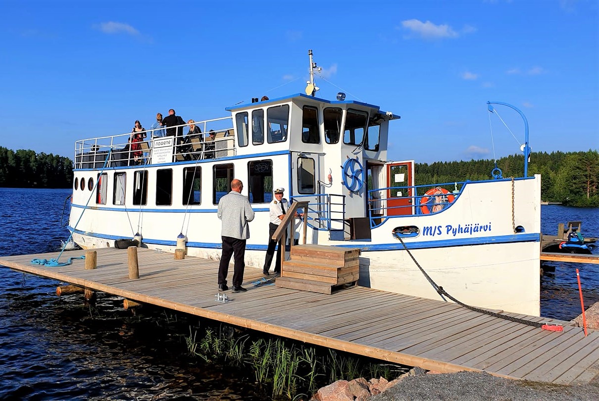 M/S Pyhäjärvi Iitin Vuolenkoskella